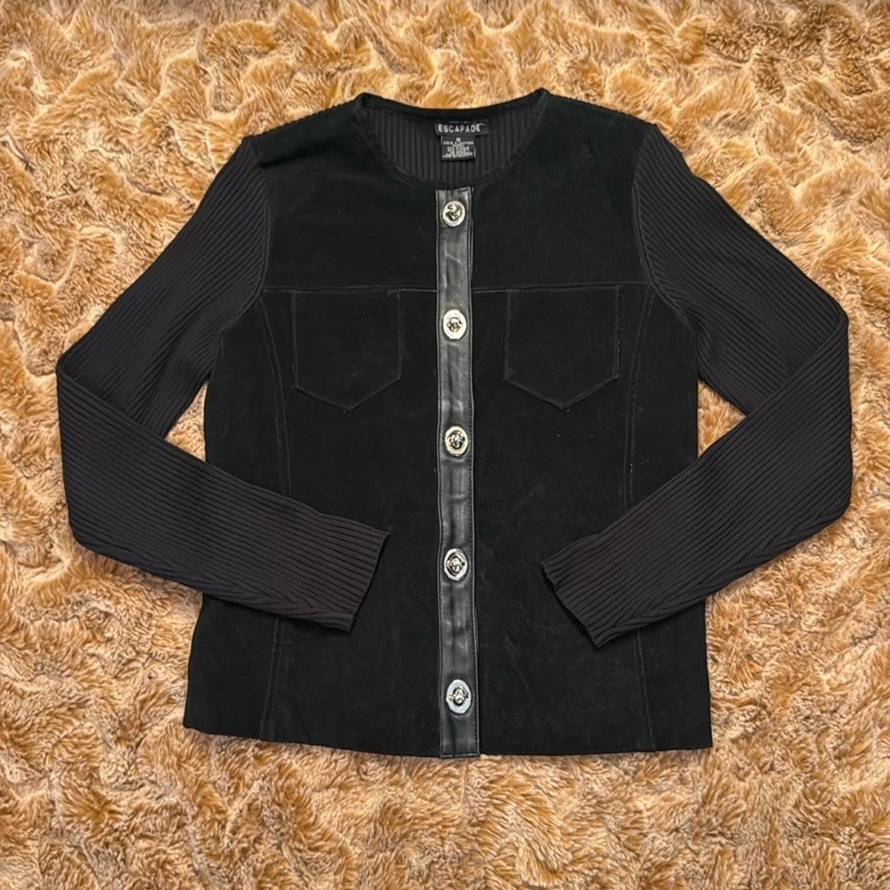 ESCAPADE BLACK JACKET WITH BUTTON DETAIL SIZE M - Picture 8 of 11
